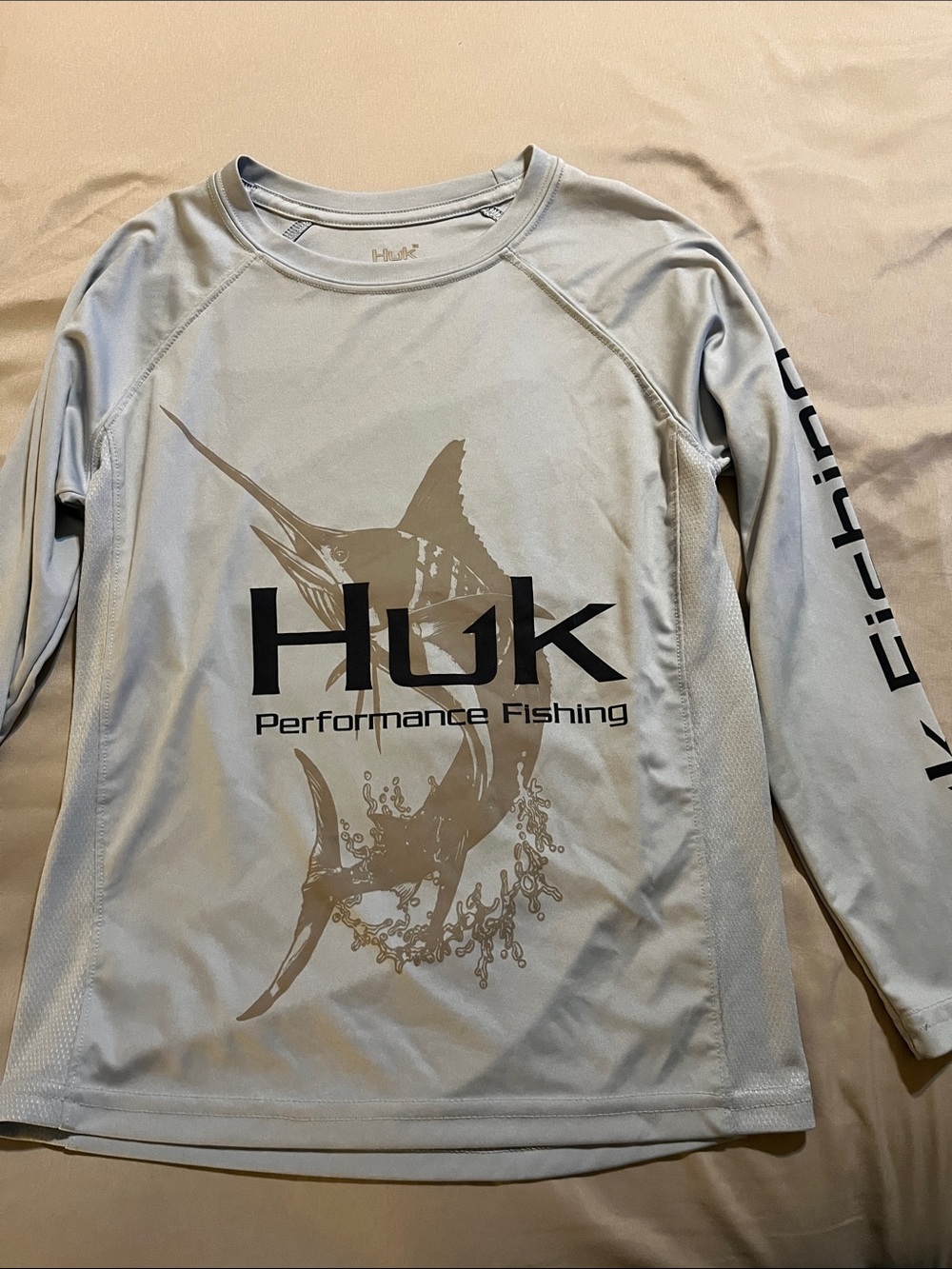 Huk Kids Youth Small Gray Long Sleeve Performance Fishing Tee with Black Logo